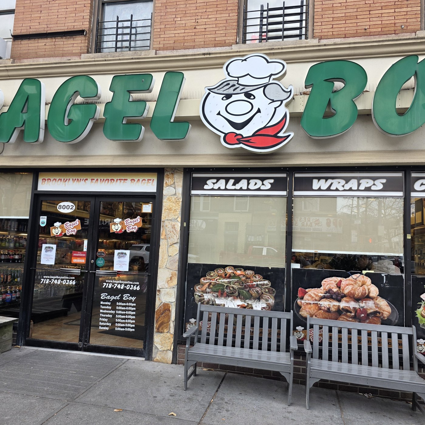 Inside Bagel Boy